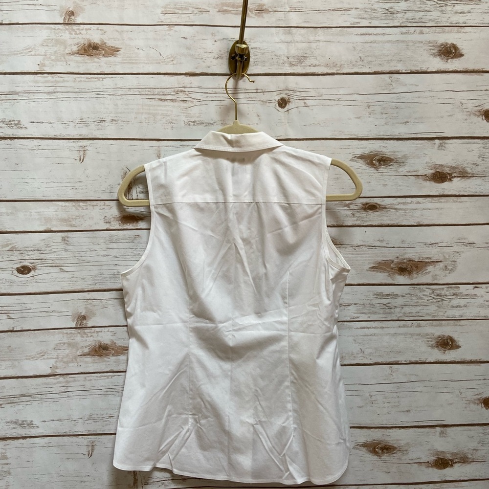 Talbots White Button Down Size 8p - image 2